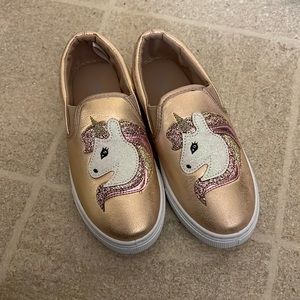 Little girls unicorn slide ons